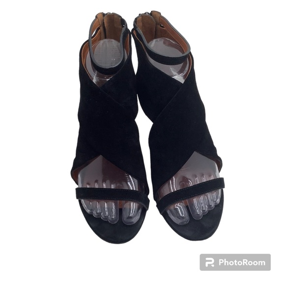 {Givency} Suede Leather Heels - Picture 3 of 14